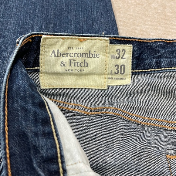 Abercrombie & Fitch Medium Wash Straight Leg Button Fly Denim Blue Jeans Men Boy - Picture 9 of 13